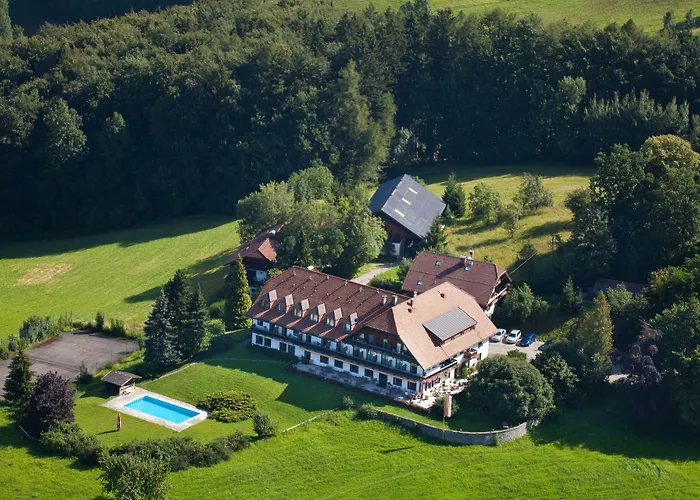 Hotel mit Pool: Hotel Schöne Aussicht