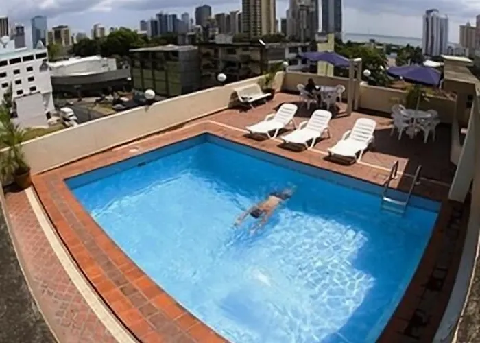 Resort: Hotel Montreal