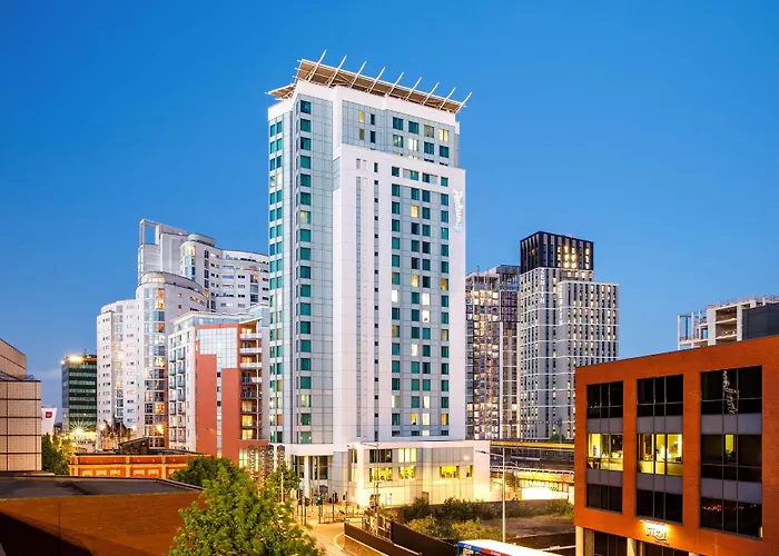  Radisson Blu , Cardiff