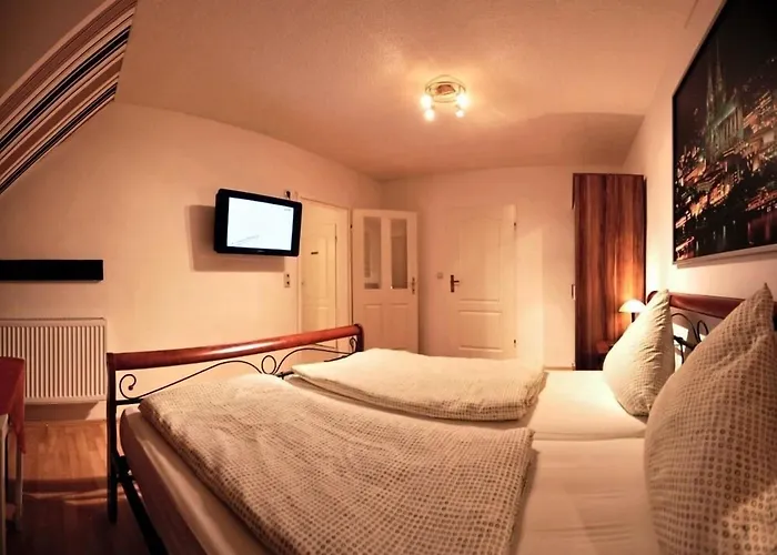 Balthasar Neumann Speiserei&Gästehaus - Zentrum Brühl -E-Ladestation, nähe Phantasialand