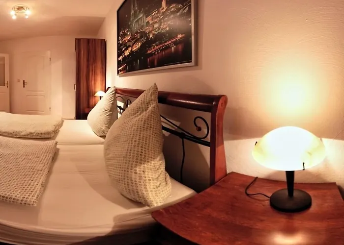 Balthasar Neumann Speiserei&Gästehaus - Zentrum Brühl -E-Ladestation, nähe Phantasialand