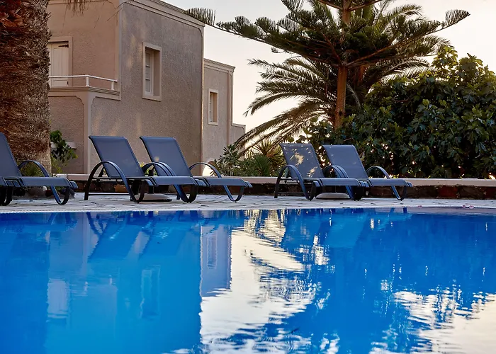 Resort: Terra Blue Santorini