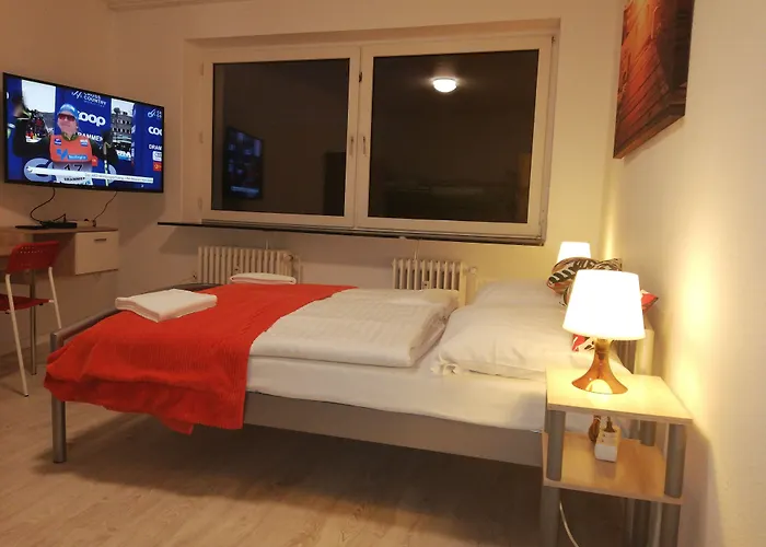 Strandhotel: The Hostel