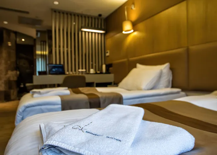  Gk Regency Suites
