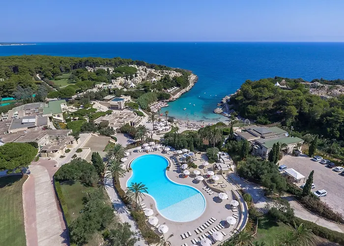 Le Cale D' Beach