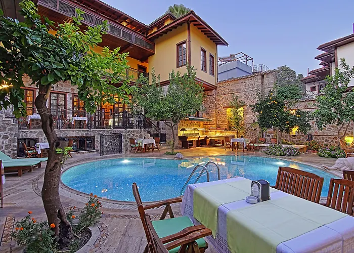 La Paloma Hotel