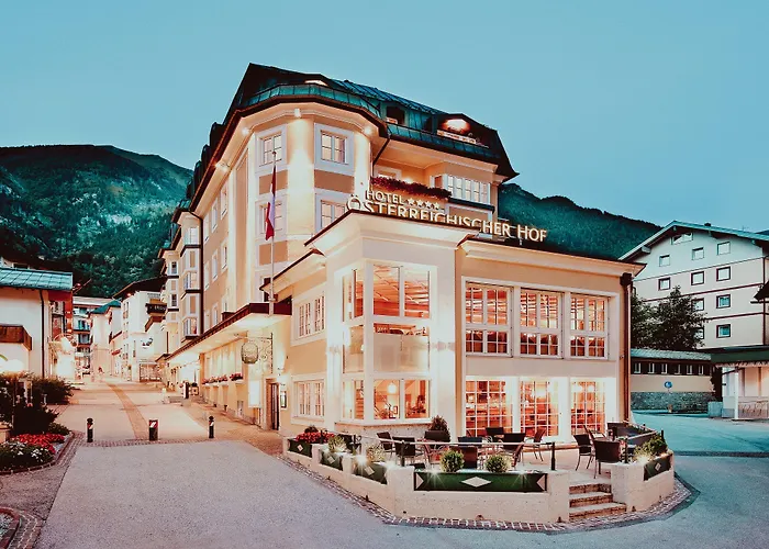 Österreichischer Hof-im Bademantel direkt in die Alpentherme