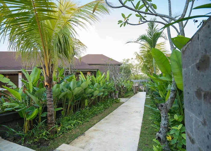 Resort: La Berceuse Resort And Villa Nusa Dua By Taritiya Collection