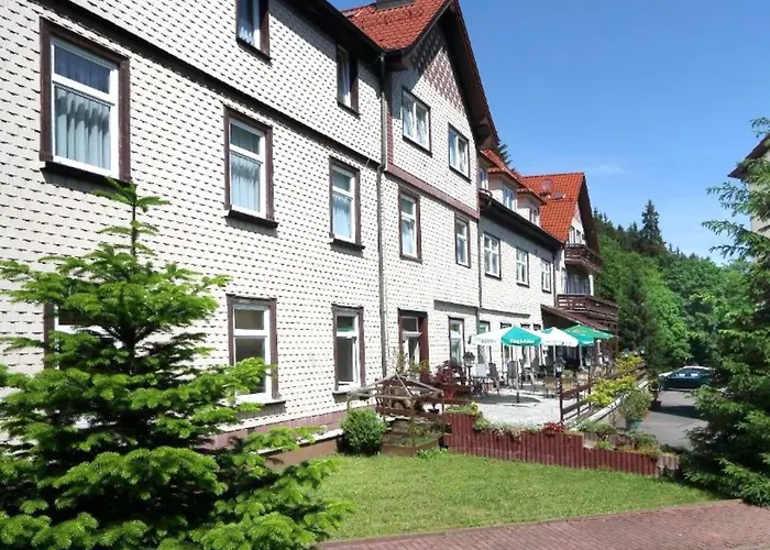 Waldhotel