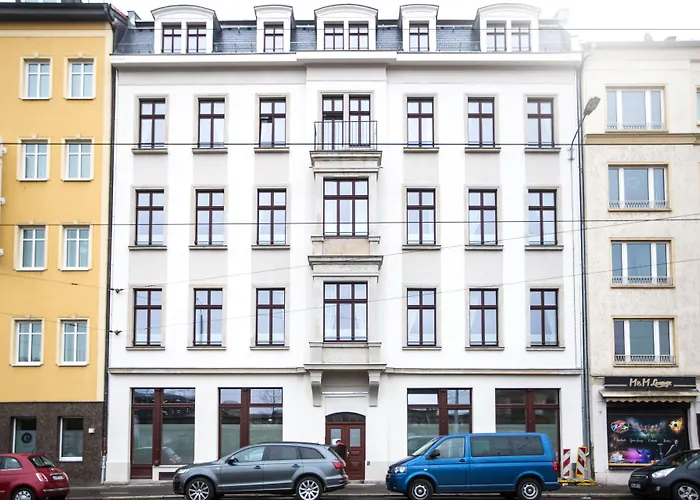 Luga Homes - Stadthaus