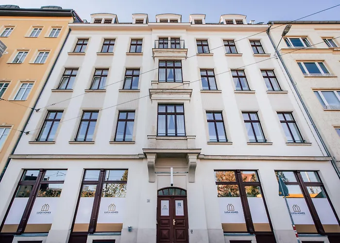 Luga Homes - Stadthaus
