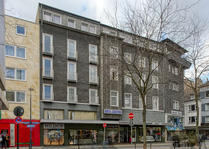 Hotel: FF&E Hotel Carlton