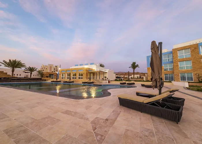 Jacuzzi-Hotel: Luxotel Aqaba Beach Resort & Spa Only 15 Years Plus
