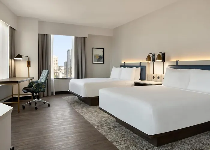 Motel: Crowne Plaza Seattle Newly Renovated With No Resort Fee