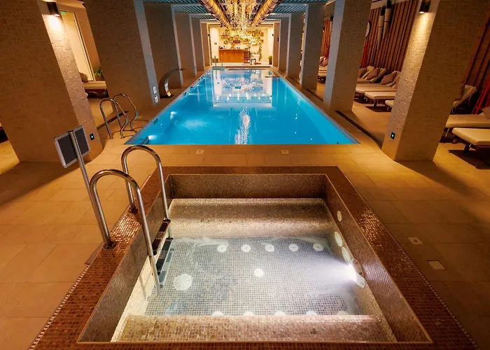 Hotel nahe College: Lucky Bansko Aparthotel Spa & Relax