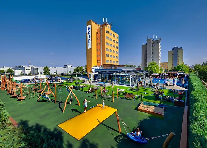 Hotel mit Pool: Hotel Aura Design&Garden Pool