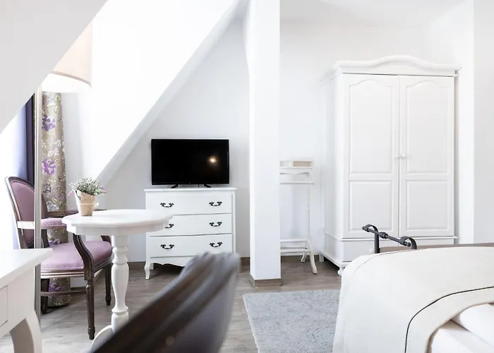Garner - Messe By IHG