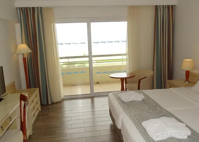  Kipriotis Panorama & Suites