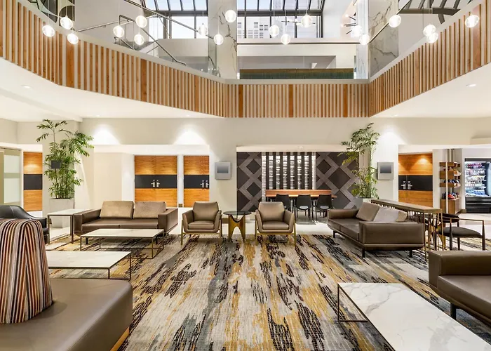 Motel: Crowne Plaza Seattle Newly Renovated With No Resort Fee