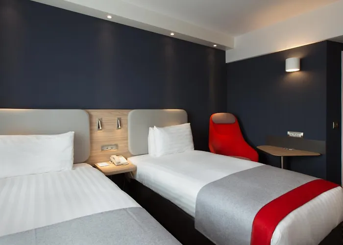 3 SterneHotel Holiday Inn Express Geneva Airport By Ihg