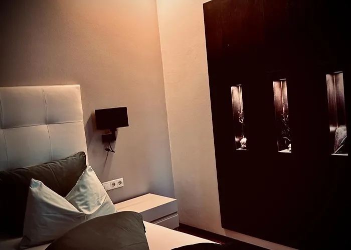 3-Sterne-Hotel: Merangardenvilla Adults Only