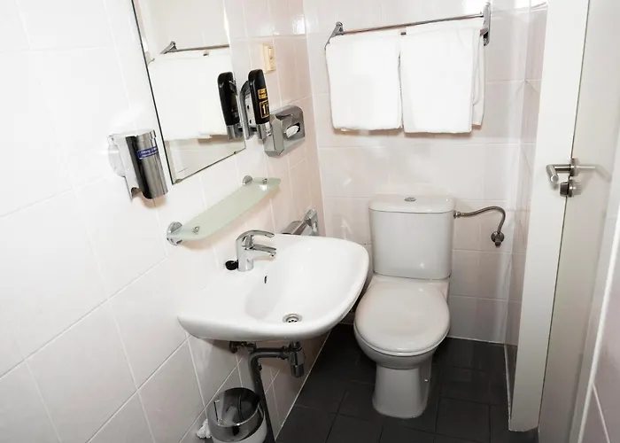 3-Sterne-Hotel: Amsterdam Teleport Hotel - Free Parking