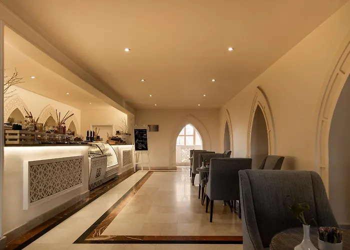 Strandhotel: Grand Palace - Couples Only 18 Years Plus (Adults Only)