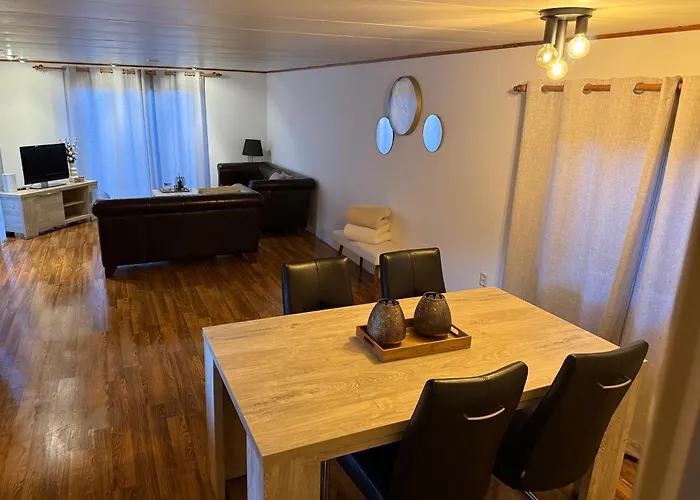 Hotel mit Hund Makkum V10