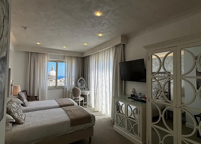 Hotel mit Pool: Osborne Hotel