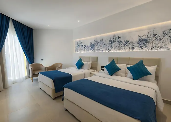 Romantisches Hotel: Palm Beach Resort Families And Couples Only