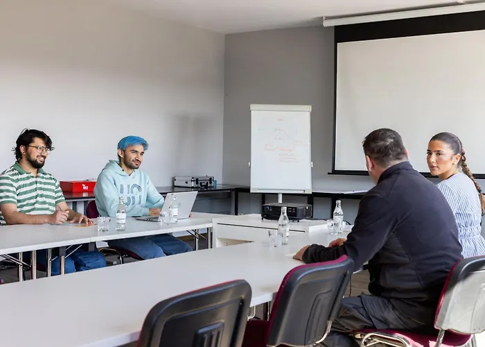 Strandhotel: MEININGER Hotel Berlin Airport