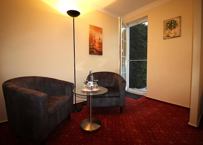 Hotel mit Pool: Parkhotel Klüschenberg