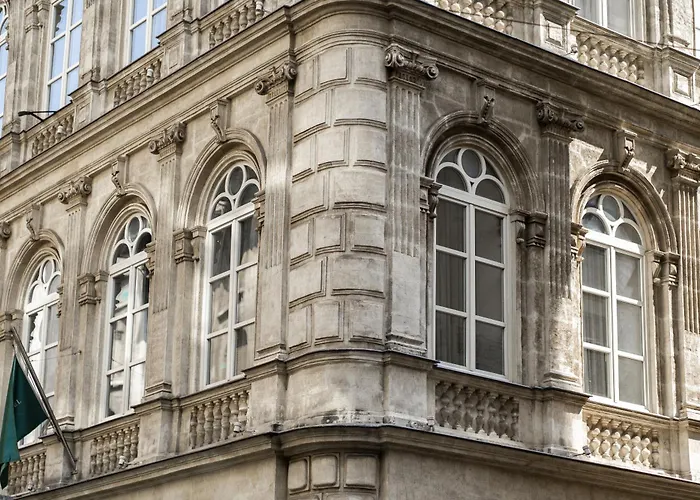 Bank Istanbul, A Member Of Design s