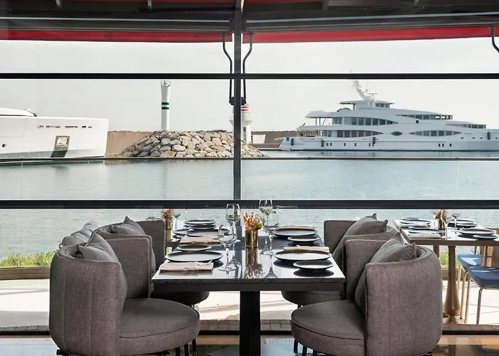 Crowne Plaza Tuzla Viaport Marina By Ihg