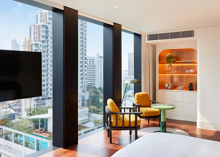 Standard, Mahanakhon