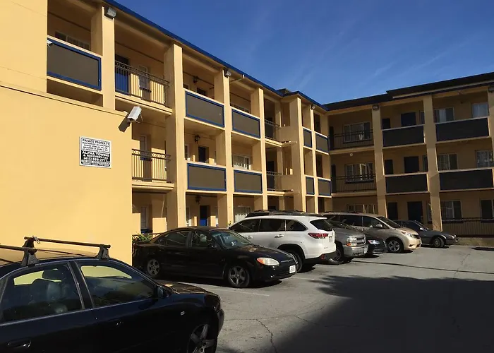  Civic Center Inn