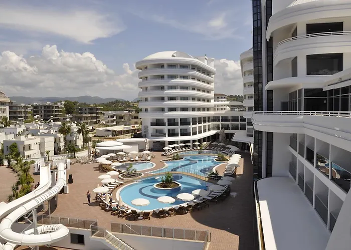Resort: Laguna Beach Alya Resort & Spa