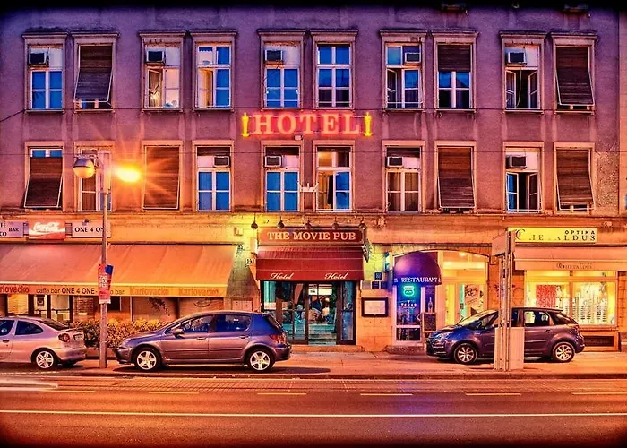 3 SterneHotel Movie