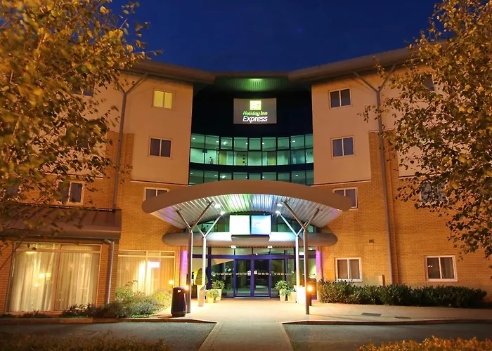 Holiday Inn Express Southampton - M27, J7 By Ihg