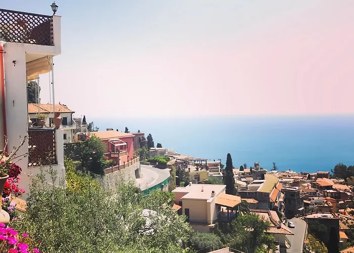 Villa Greta Hotel Rooms & Suites