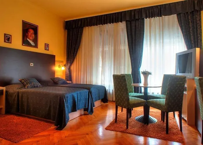 3 SterneHotel Movie