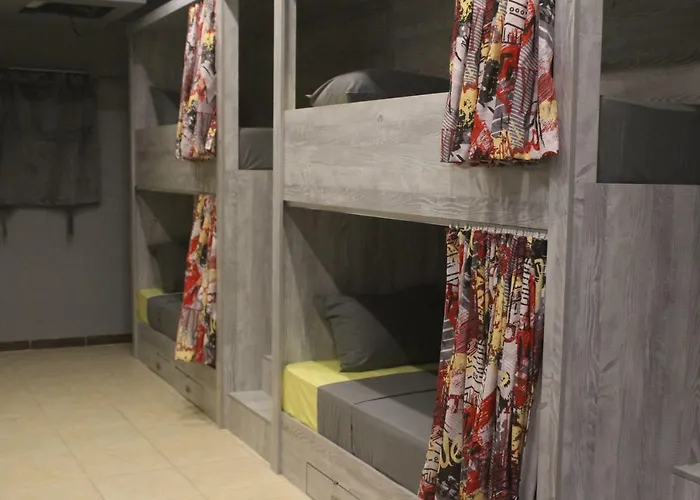 Hotel nahe College: Marina Square Hostel