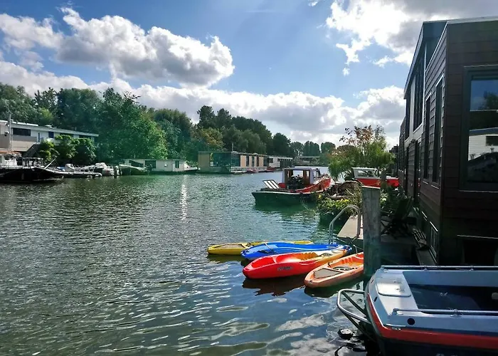 B&B: Houseboat Vliegenbos